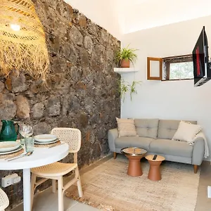 https://studio-canario-with-patio-casa-del-indiano.in-canary-islands.com